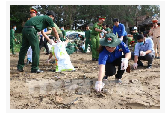 BNEWS.VN:Tuổi trẻ “xứ dừa” chung tay làm sạch bãi biển